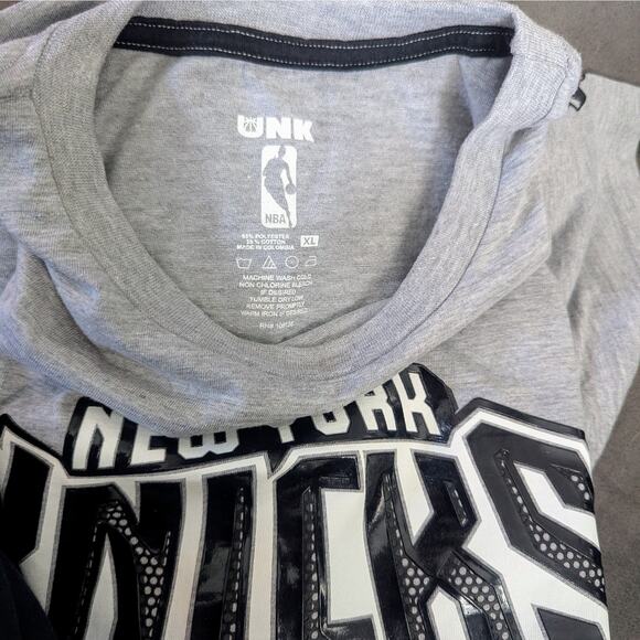 New York Knicks NBA Gray Graphic T-Shirt – Size XL - Picture 3 of 3